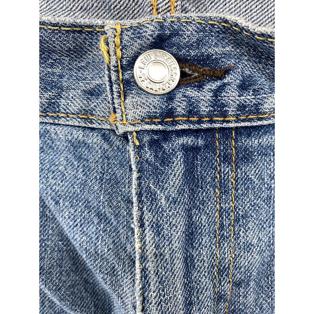 Levi’s 550 Denim Shorts W40 Relaxed Fit Blue Jean Cutoffs Vintage Style - Picture 5 of 10